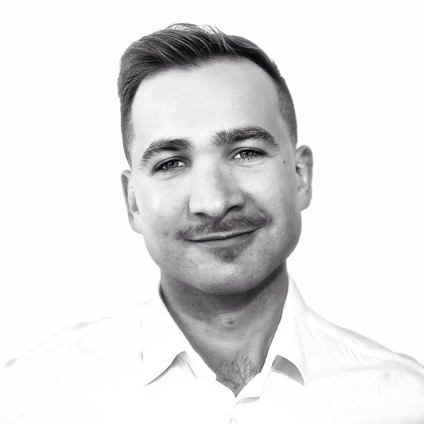 Portrét — Libor Mikolášik, zakladateľ Reality Andalúzia